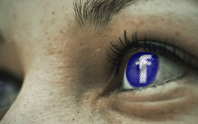 Facebook, l’arma a doppio taglio per l’informazione alle mamme